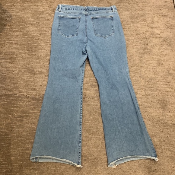 Good American Good Legs Exposed Button Fly Flare Blue Jeans size 18 High Waist - Picture 8 of 9